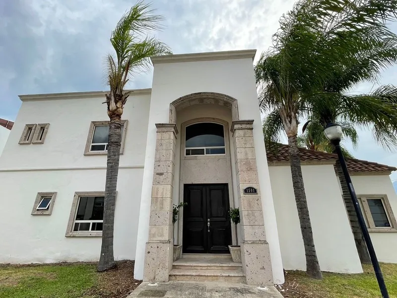 Casa en venta · Instituto Tecnológico de Estudios Superiores de Monterrey, Monterrey, Nuevo León