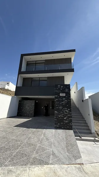 Casa en venta · Alamosur, Santiago, Nuevo León