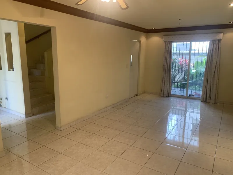 Casa en venta · Industrial Milenium de Santa Catarina 2do Sector, Santa Catarina, Nuevo León