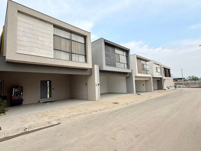 Casa en venta · Viento Libre, Santiago, Nuevo León
