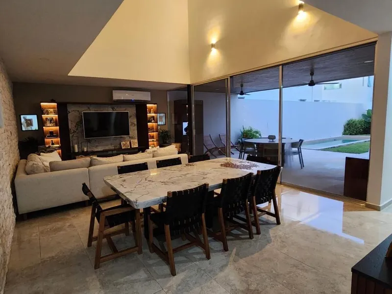 Casa en venta · Residencial Xcanatún, Mérida, Yucatán