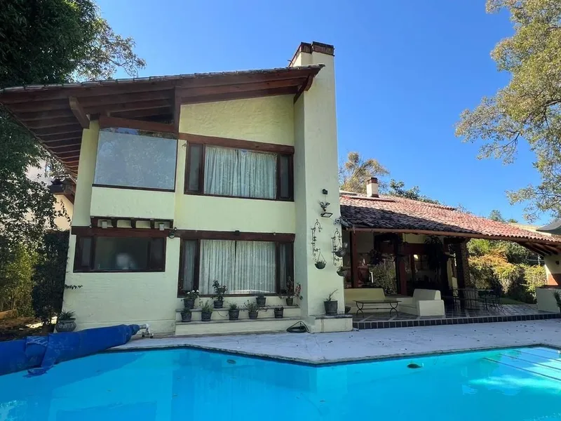 Casa en venta · Avándaro, Valle de Bravo, Estado de México Casa en venta · Avándaro, Valle de Bravo, Estado de México