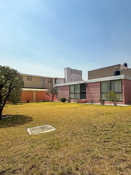 Casa en venta · Ciudad Satélite, Naucalpan de Juárez, Estado de México Casa en venta · Ciudad Satélite, Naucalpan de Juárez, Estado de México