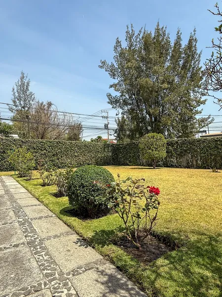 Casa en venta · Ciudad Satélite, Naucalpan de Juárez, Estado de México Casa en venta · Ciudad Satélite, Naucalpan de Juárez, Estado de México