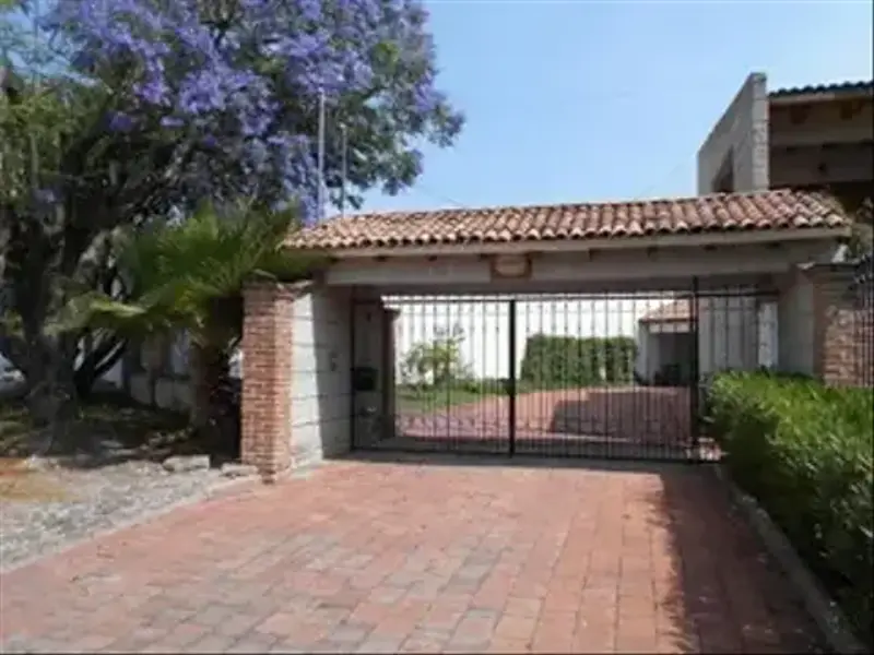 Casa en venta · Jurica, Santiago de Querétaro, Querétaro Casa en venta · Jurica, Santiago de Querétaro, Querétaro