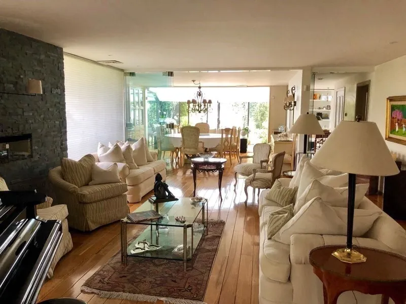 Casa en venta · Bosques de las Lomas, Cuajimalpa de Morelos, Ciudad de México Casa en venta · Bosques de las Lomas, Cuajimalpa de Morelos, Ciudad de México