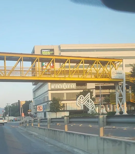 Comercio en alquiler · Rincón de Valle Alto, Monterrey, Nuevo León
