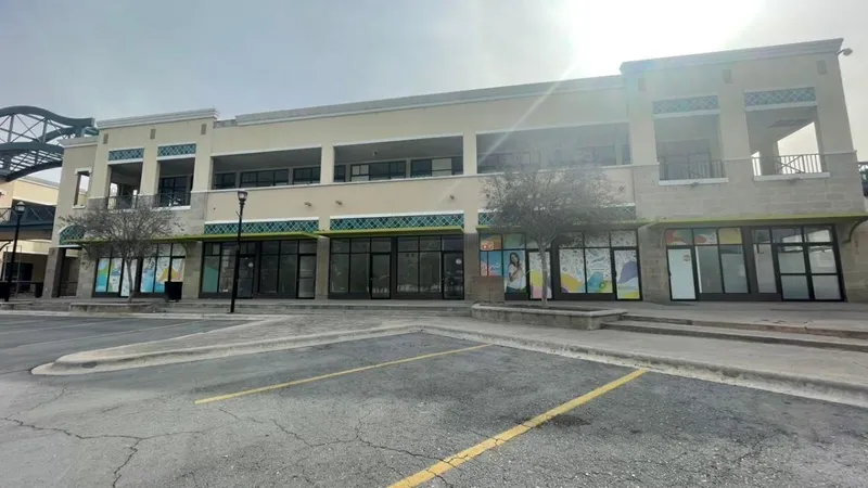 Comercio en alquiler · Bosques del Poniente, Santa Catarina, Nuevo León