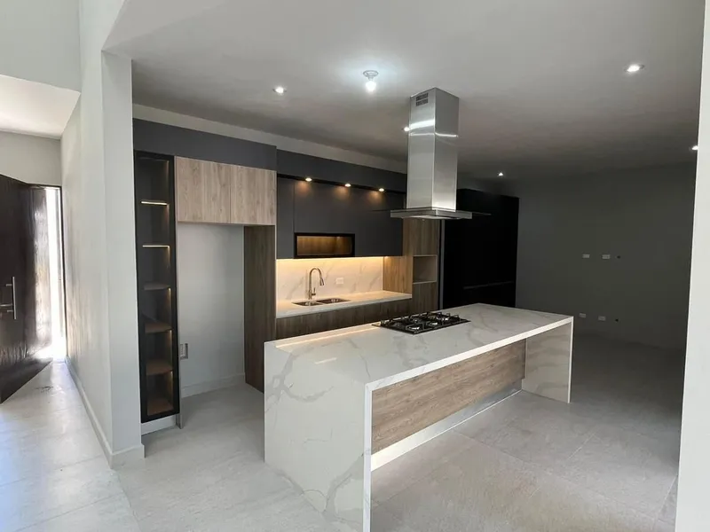 Casa en venta · Bosques de las Misiones Sector Encino, Santiago, Nuevo León