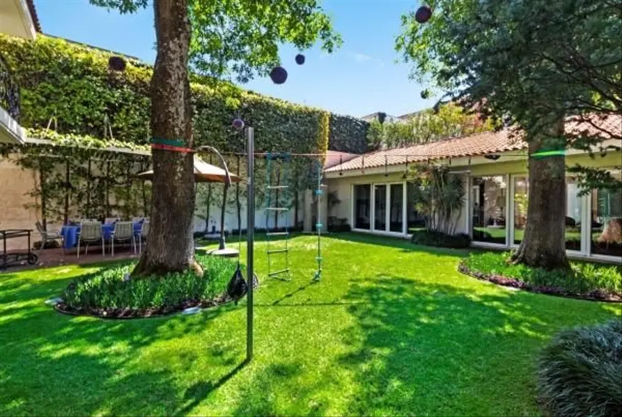 Casa en venta · Lomas de Chapultepec I Sección, Lomas de Chapultepec, Chapultepec, Miguel Hidalgo, Ciudad de México Casa en venta · Lomas de Chapultepec I Sección, Lomas de Chapultepec, Chapultepec, Miguel Hidalgo, Ciudad de México