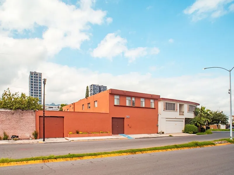 Casa en venta · Contry, Monterrey, Nuevo León Casa en venta · Contry, Monterrey, Nuevo León