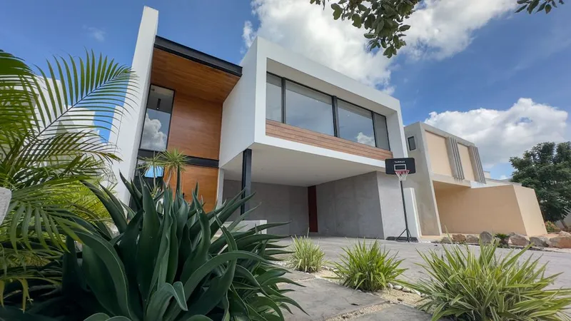 Casa en venta · Cholul, Mérida, Yucatán Casa en venta · Cholul, Mérida, Yucatán