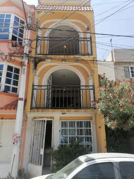 Casa en venta · Ampliación Llano de los Báez Sección Izcalli, Ecatepec de Morelos, Estado de México