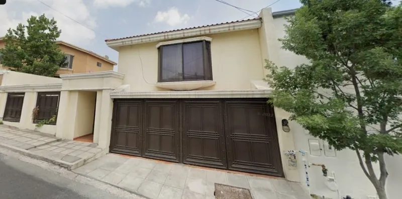 Casa en venta · Las Cumbres, Monterrey, Nuevo León Casa en venta · Las Cumbres, Monterrey, Nuevo León